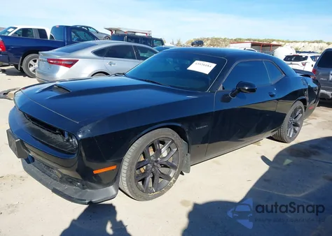 2021 Dodge Challenger R/T z USA, uszkodzony, nr VIN 2C3CDZBT6MH670624